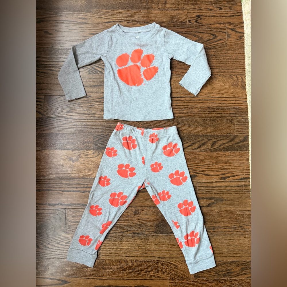 Clemson University Gray Kids Pajama Set with Orange Paw Prints -4T unisex